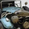Miniaturmodel eines Oldtimers aus Zinn aus den 1920er Jahren in Metallic-Blau – Bild 8
