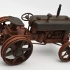 Miniaturmodel eines alten Treckers aus Zinn in Rostfarben – Bild 4