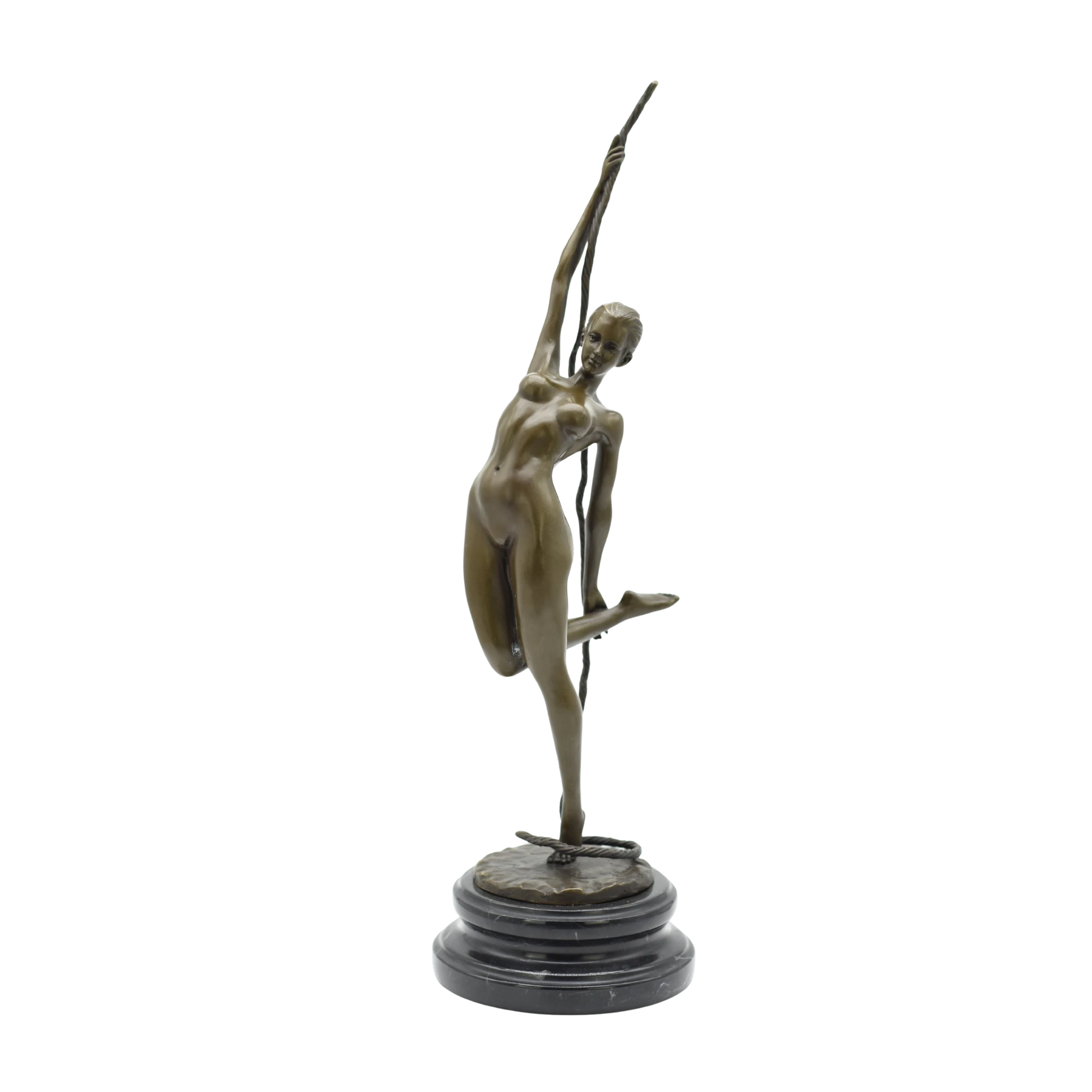 Bronzestatue einer nackten Tänzerin mit einem Seil