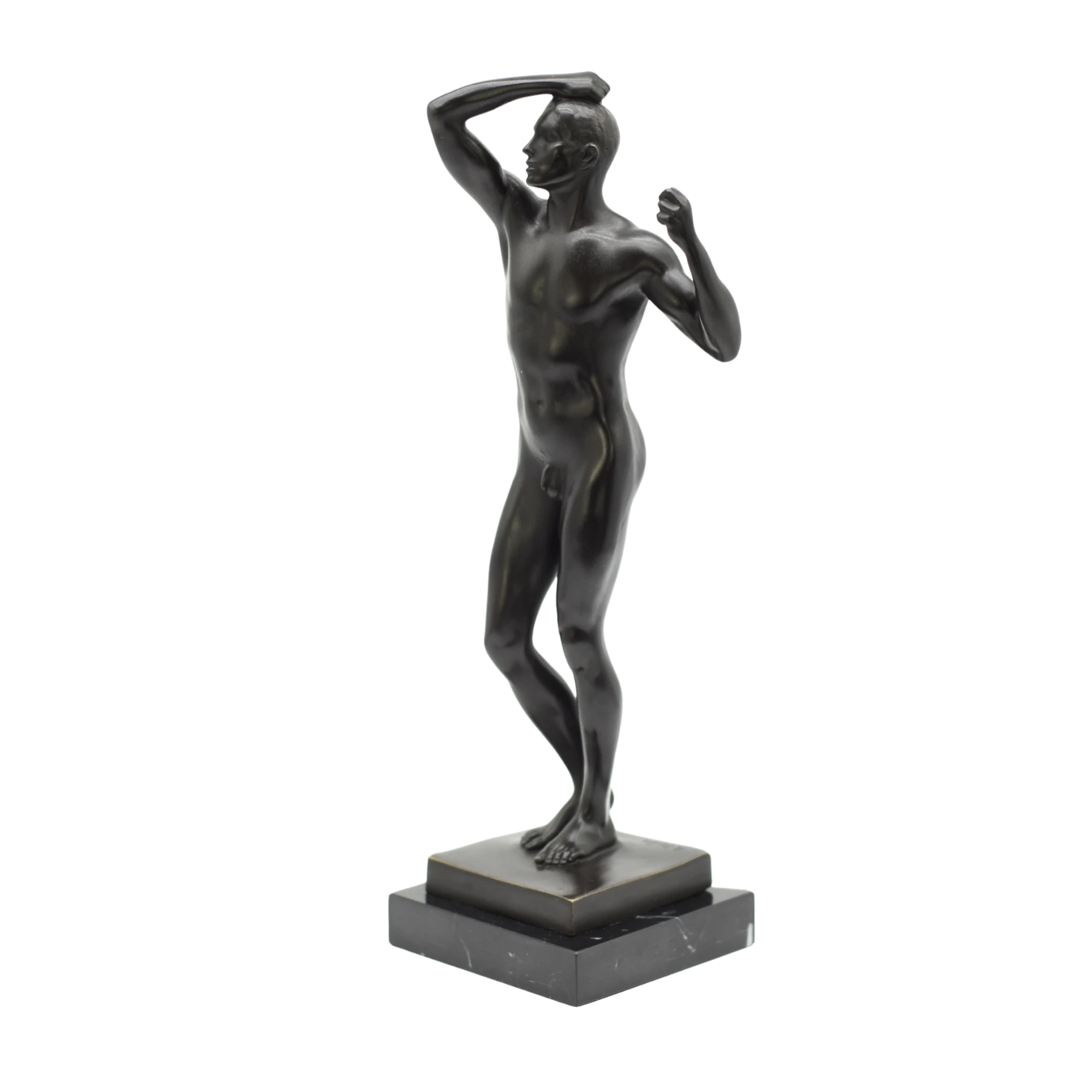 Bronzestatue eines nackten Mannes mit erhobenem Ellenbogen